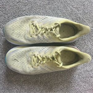 Hoka Clifton 8